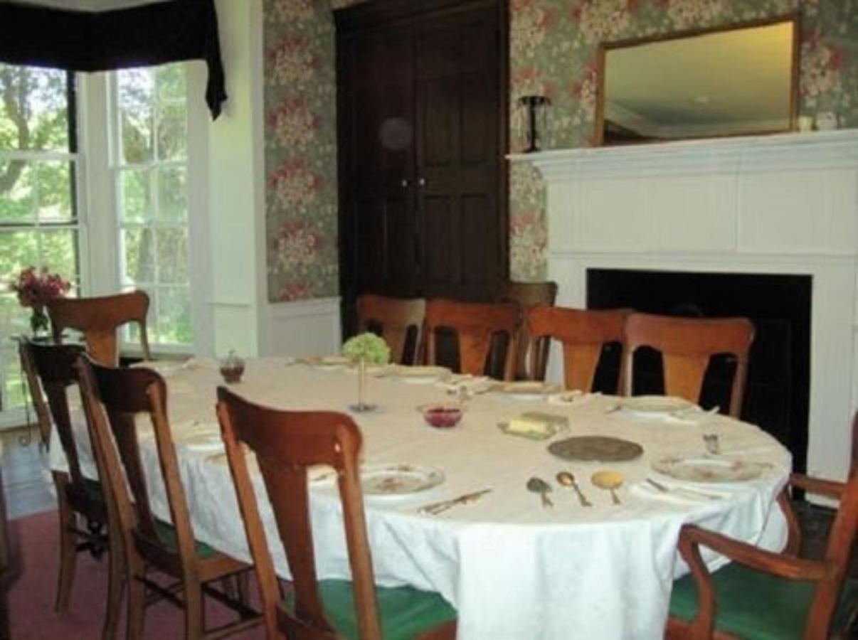 Oak Grove Bed And Breakfast South Boston Exterior foto